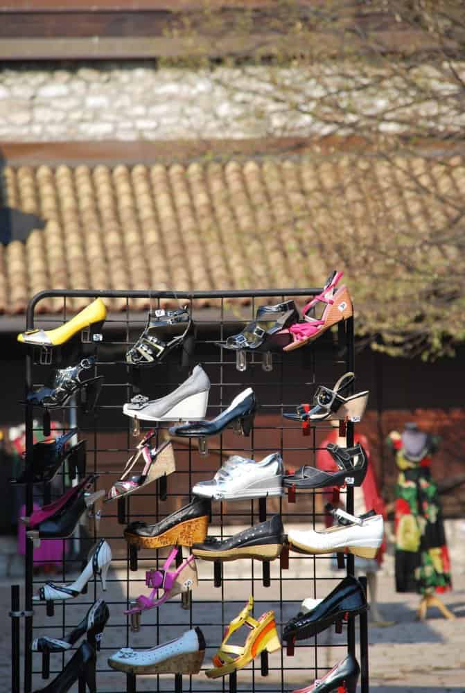Sarajevo – shoe shop, April 2009 (Sarajevo)