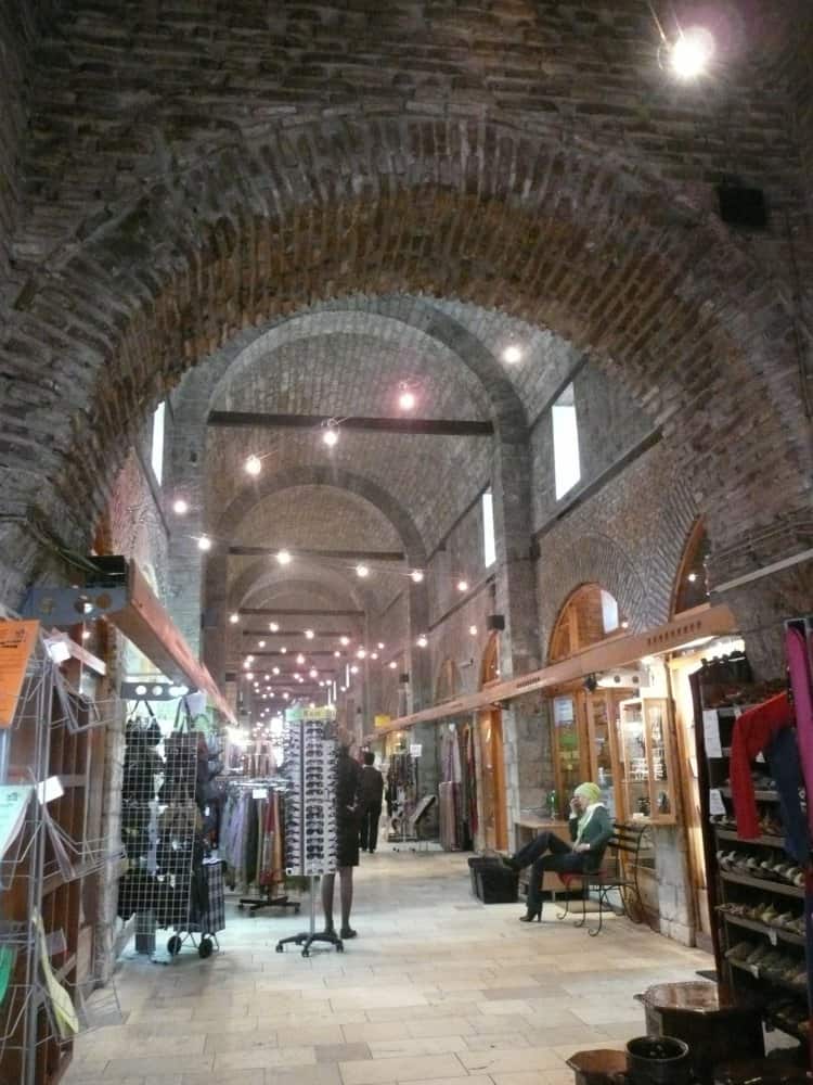 Sarajevo – indoor market, April 2009 (Sarajevo)