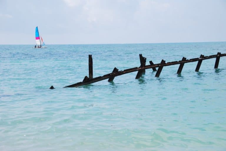 Cuba, Playa Ancon – yacht, spring 2010