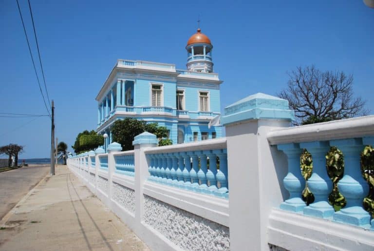 Cuba, Cienfuegos – blue house, spring 2010