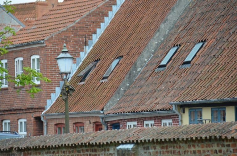 Denmark, Ribe – roofs and lamp, July2012 (Ribe)