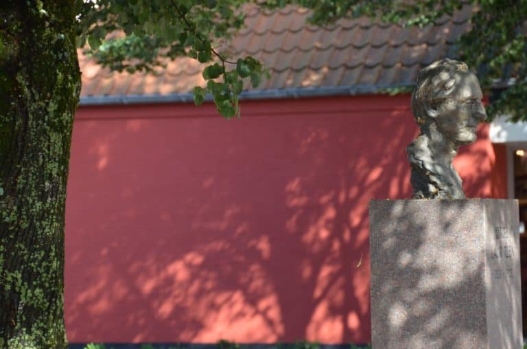Danimarca, Ribe – ombra di un albero, Luglio 2012 (Ribe)