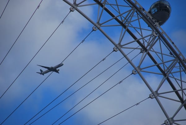 イギリス、ロンドン－飛行機 2011年 (ロンドン)