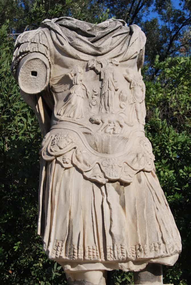 Grecia, Atene – statua, agosto 2009 (Atene)