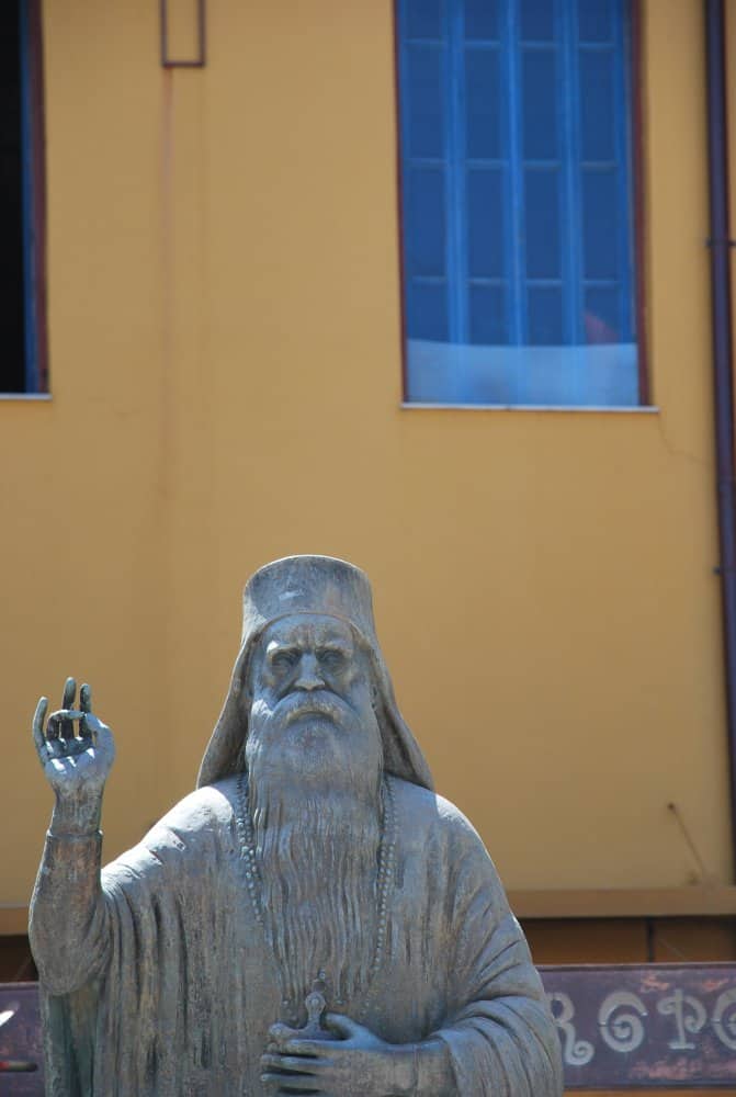 Greece, Chania – statue, Aug.2009 (Crete)