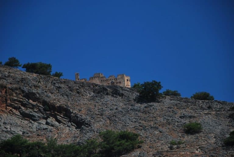 Grecia, Creta – castello sulla collina, agosto 2009 (Creta)