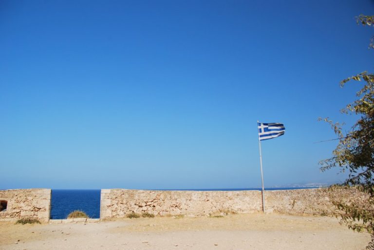 Grecia, Rethymno – bandiera, agosto 2009 (Creta)