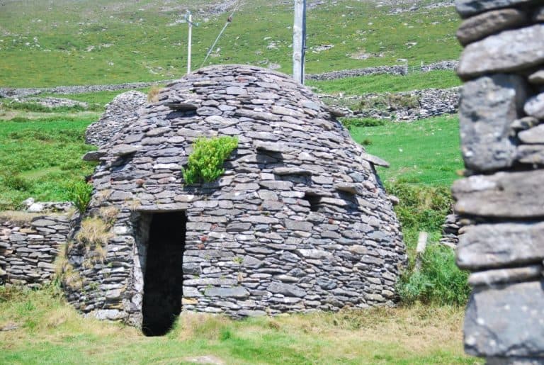 Ireland, Dingle Peninsula – round house, July 2011