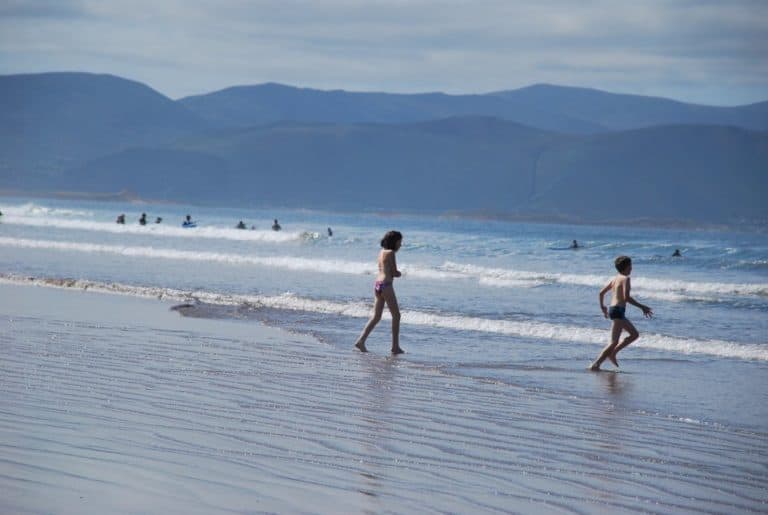 Irlanda, Inch Beach – bambini, luglio 2011