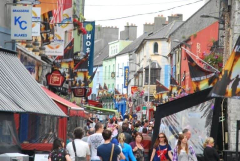 Galway, una città con gli Hippies