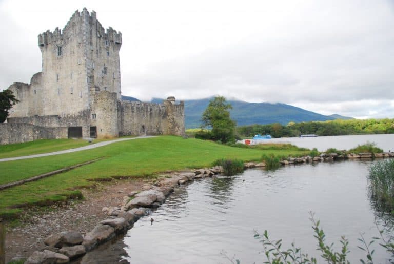 Irlanda, Castello Ross – castello e lago, luglio 2011