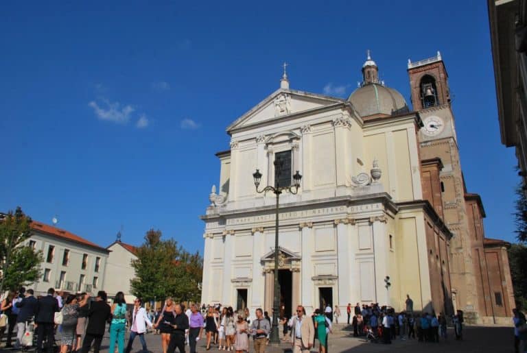 Unexpectedly not so solemn rite of baptism