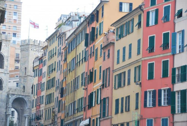 Italia, Genova – case colorate, Febbraio 2012 (Genova)