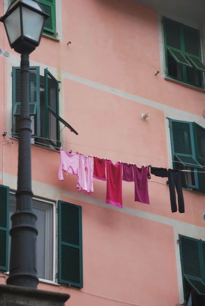 Italy, Riomaggiore – washing 2010 (Liguria)