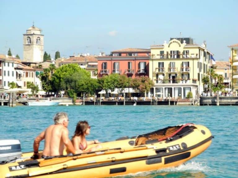 Viaggio in barca intorno Sirmione