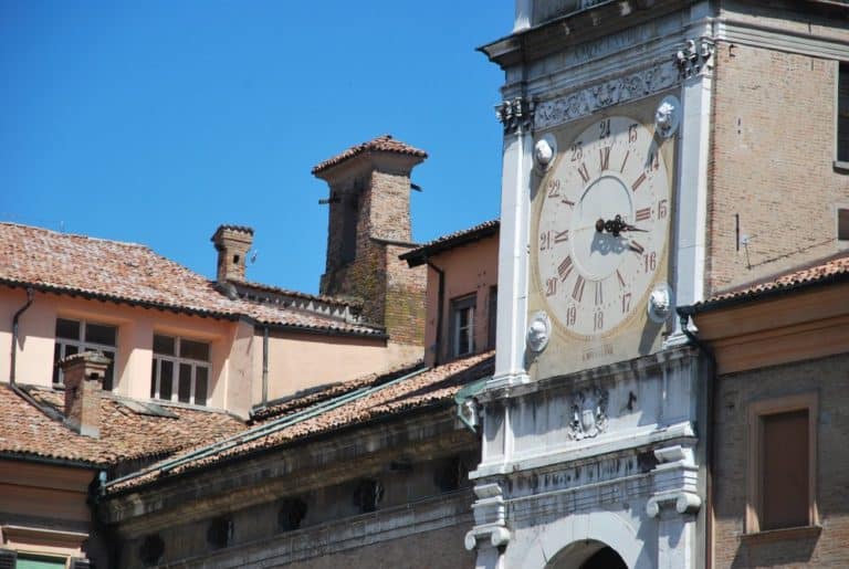 Italy, Modena – clock tower, 2010 (Emilia-Romaña)