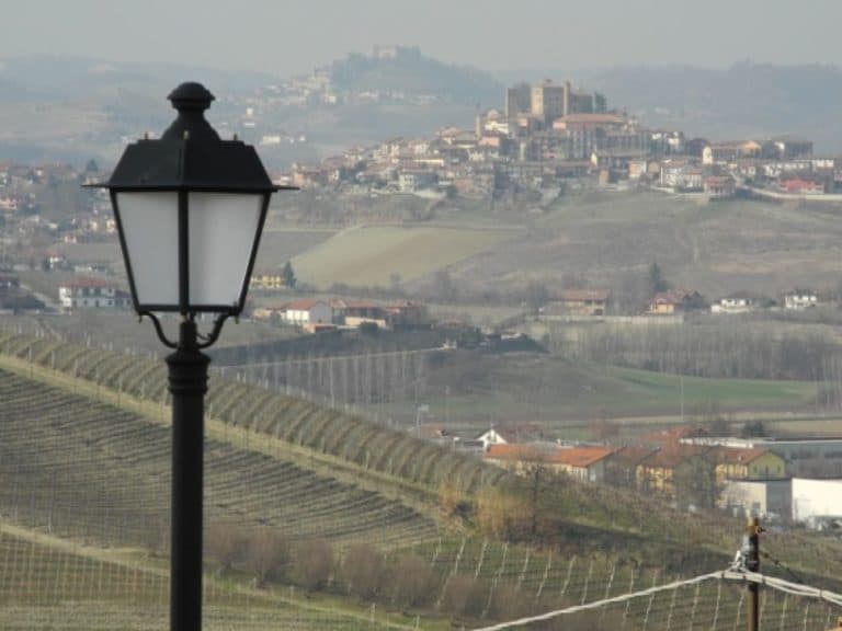 Langhe, lamp and the view