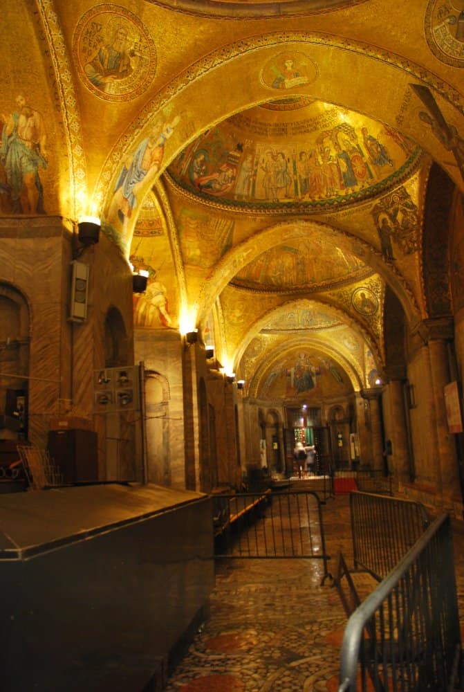Italy, Venice – inside the church, Nov. 2012 (Venice)