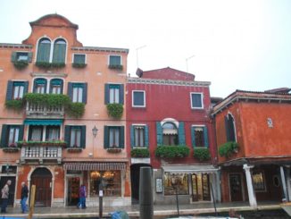 Italy, Venice – statue and lamp, Nov. 2012