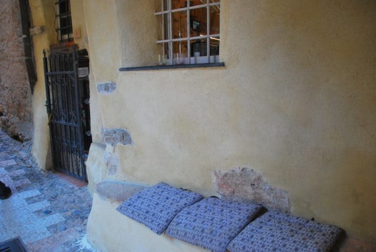 Italia, Verezzi – cuscini, dicembre 2012 (Liguria)