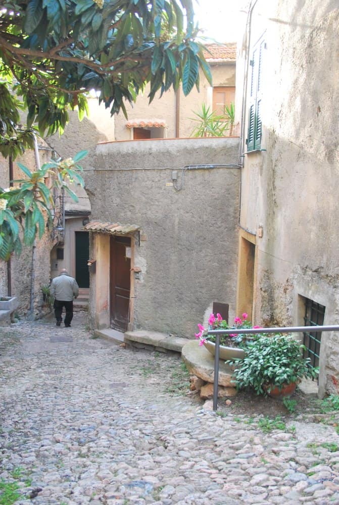 Italy, Verezzi – old man, Dec.2012 (Liguria)