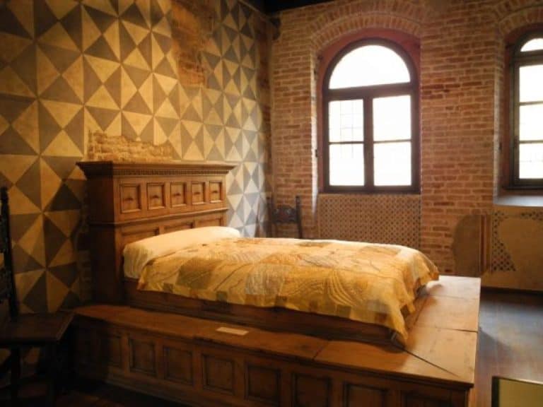 Il letto di Giulietta a Verona