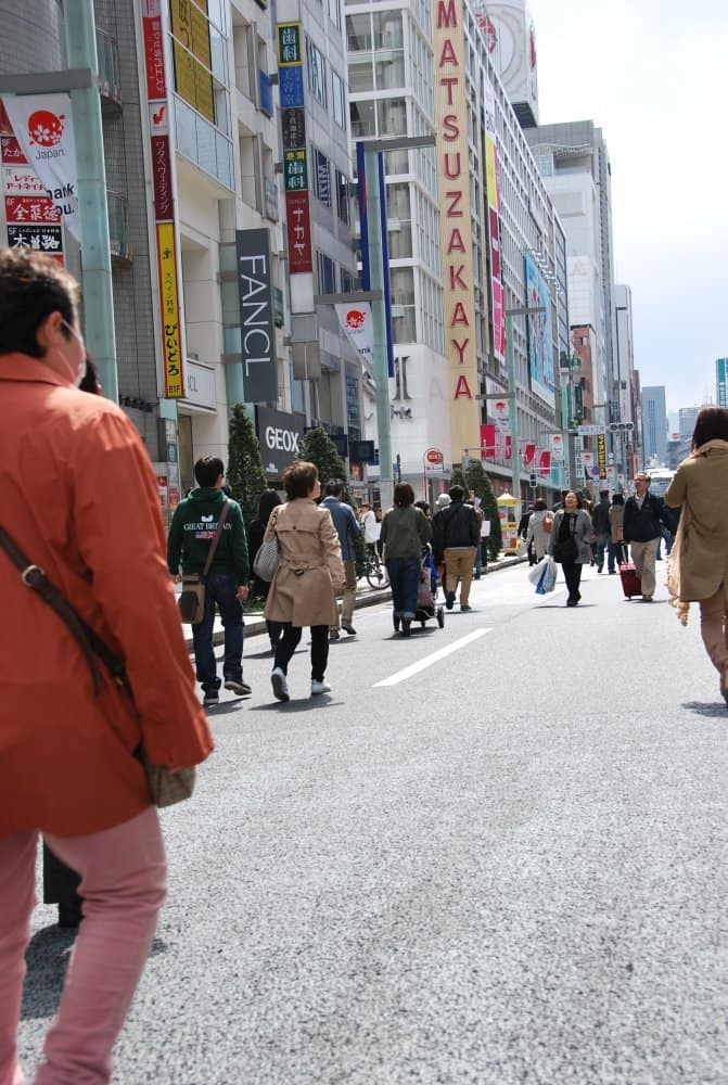 日本、東京－歩行者天国 2012年4月 (東京)