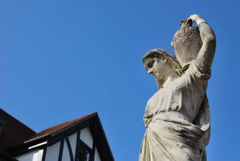 Inghilterra, Kingston  – statua, marzo 2012