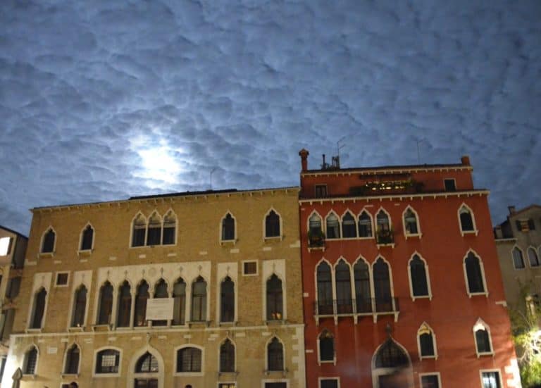 Una camminata notturna a Venezia