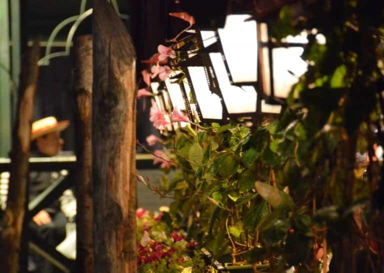Vietnam, Hoi An night – oarsman and candle, Jan.2015 (Venecia)