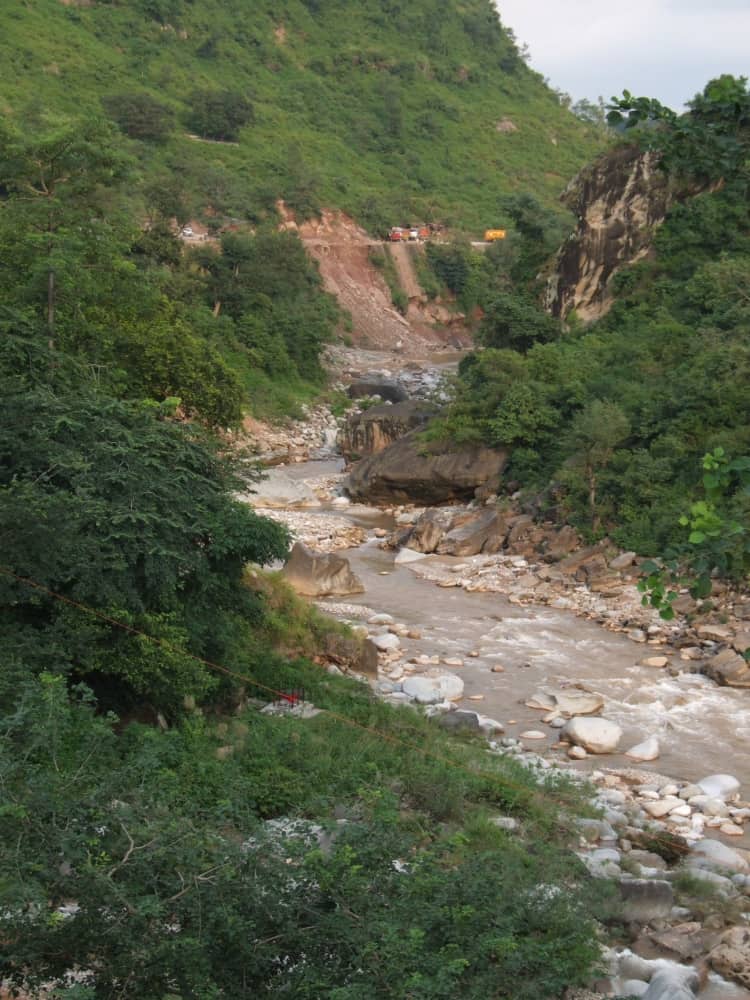 India, towards Dharamsala – river, Sept.2006 (Dharamsala)