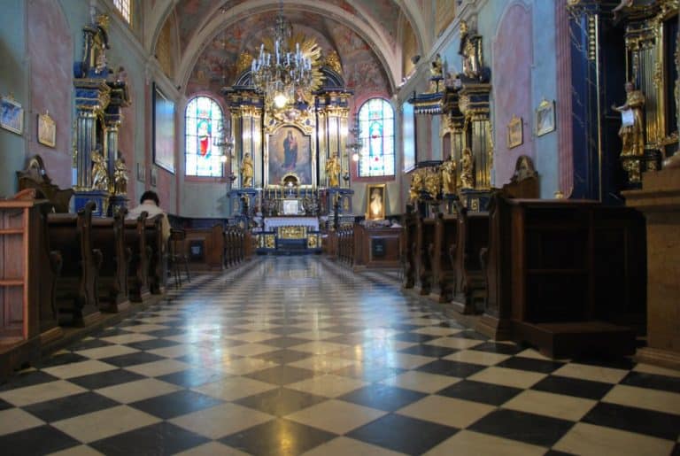 Polonia, Cracovia – interno di una chiesa, maggio 2009 (Cracovia)