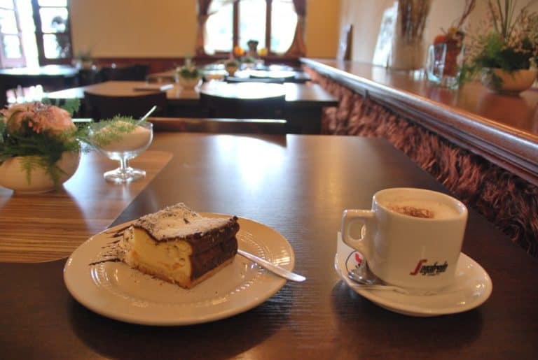 Polonia, Cracovia – torta e caffè, maggio 2009 (Cracovia)