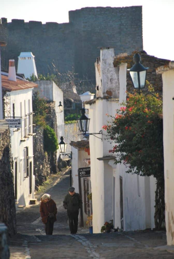 Portogallo, Monsaraz – strada di paese , 2011 (Alentejo)