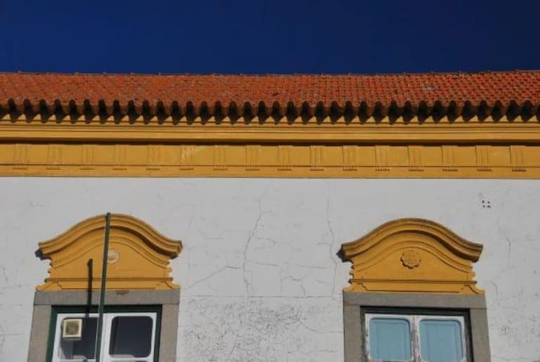 Portogallo, Evora – blu, arancione e giallo, 2011 (Alentejo)