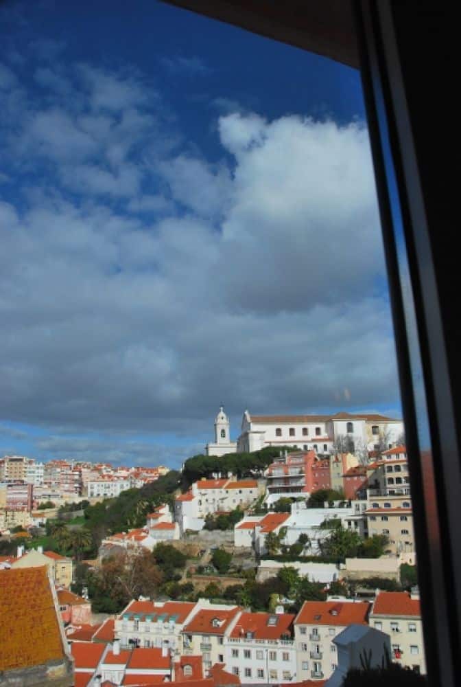 Camera con vista a Lisbona