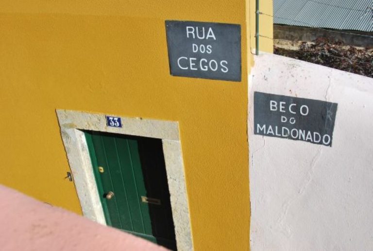 Portugal, Lisbon – yellow and green, 2011 (Lisbon)