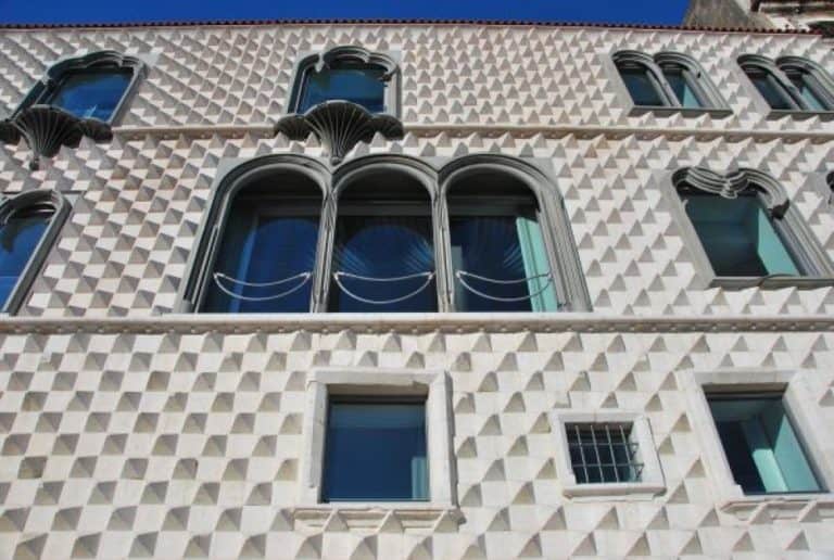 Portugal, Lisbon – spiky wall, 2011 (Lisbon)