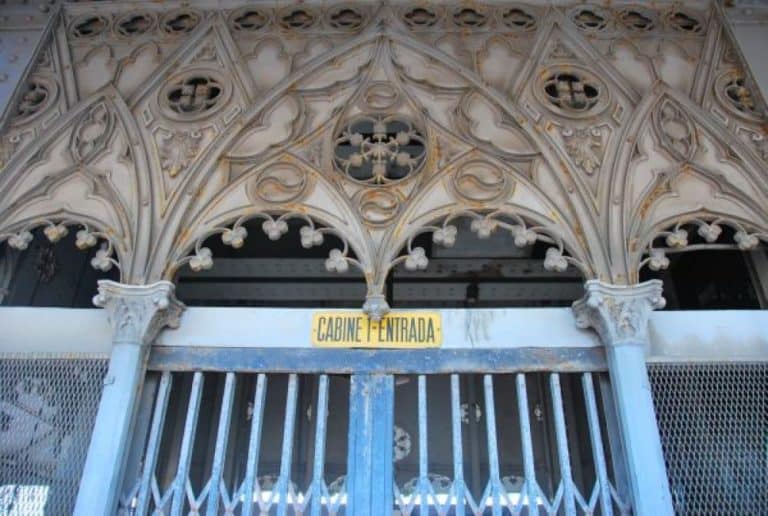 Portugal, Lisbon – blue gate, 2011 (Lisbon)