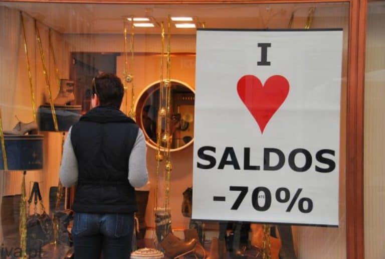 Portugal, Lisbon – sale, 2012 (Lisbon)