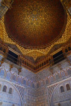 Alcazar di Siviglia splendida come l’Alhambra a Granada