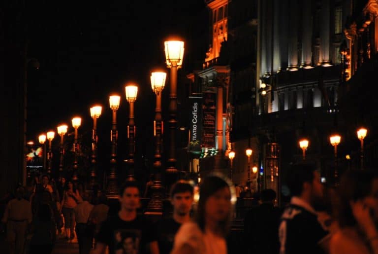 Spagna, Madrid – file di lampioni, luglio 2012 (Madrid)