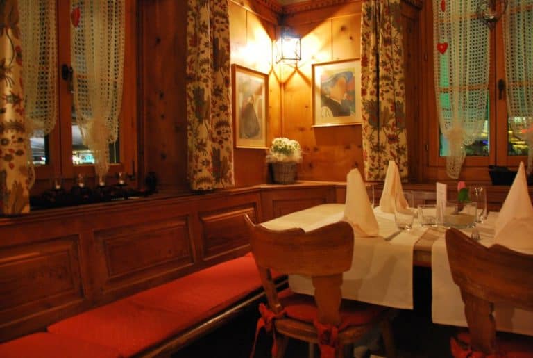 Svizzera, Zermatt – ristorante, maggio 2012 (Zermatt)