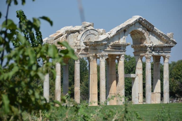 Turkey, Afrodisias – ancient gate, August 2012