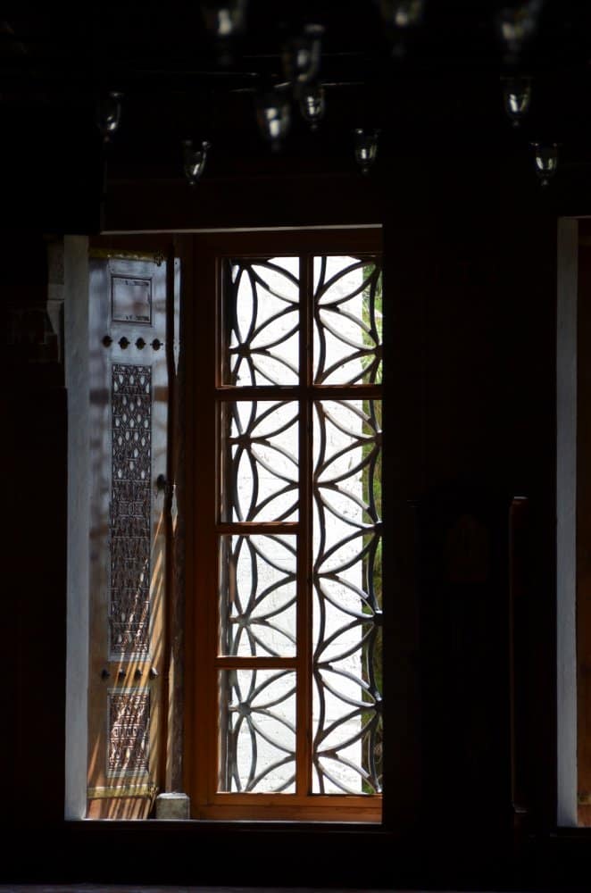 Turkey, Istanbul – window in Blue Mosque, Aug.2012 (Estambúl)