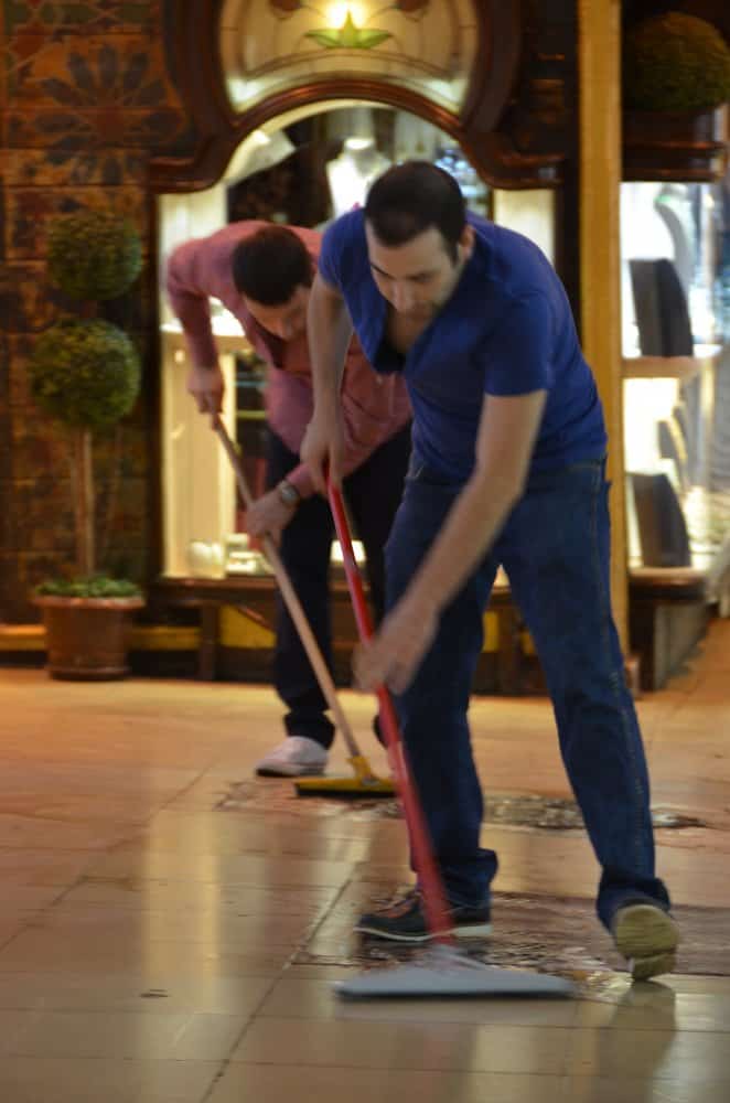Turkey, Istanbul – cleaning, Aug.2012 (Estambúl)