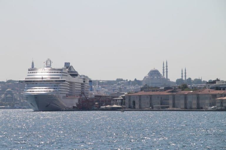 Turkey, Istanbul – cruise ship, August 2012 (Estambúl)