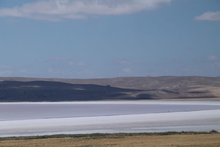 Turkey, Lake Tuz – sky, hill and lake, August 2012