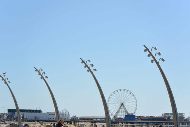 spiaggia – lampioni, Mag.2016 (Blackpool)