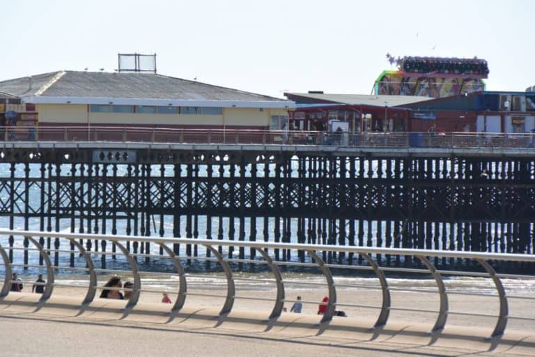 spiaggia – molo e recinzione, Mag.2016 (Blackpool)
